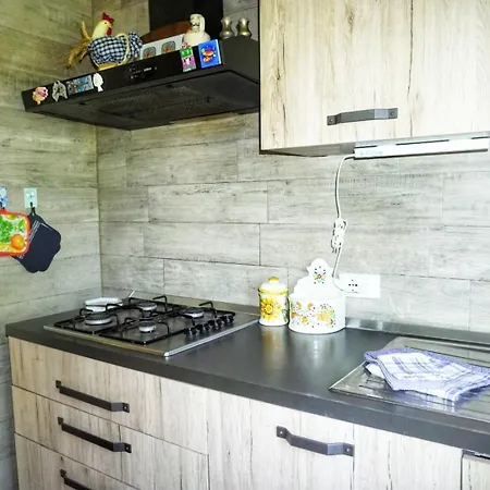 Casa Luisella بيت للعطل